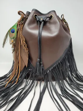 BUCKET BAG FRINGE BLACK/ BROWN