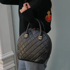 CHANEL 1997-1999 Paris Limited Bowling Bag AK31624i