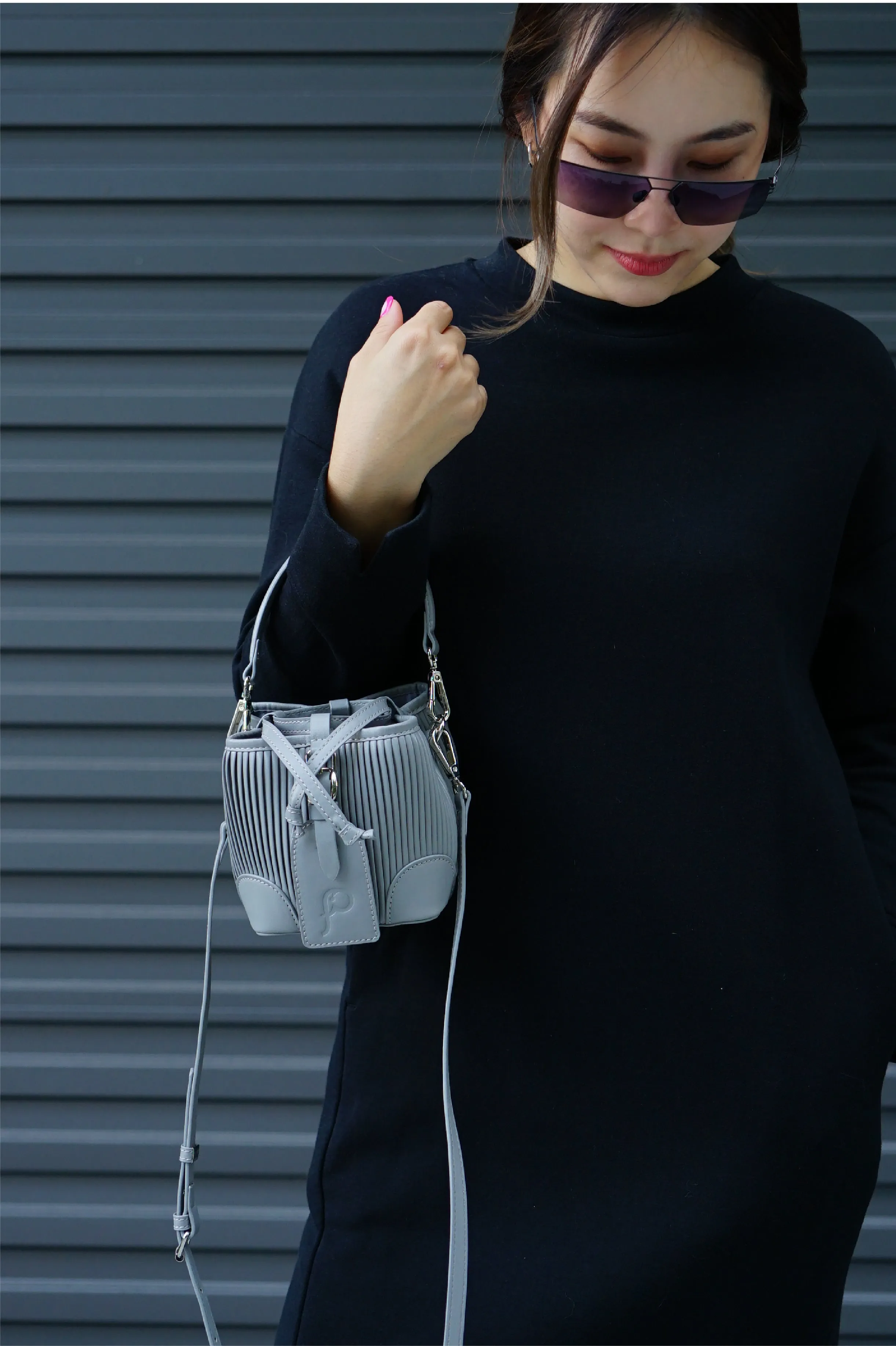 ELEPH BUCKET BAG - S : Grey